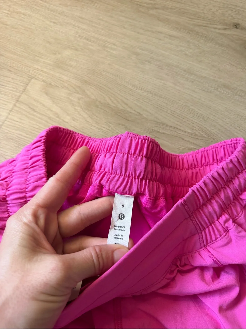 NWT Lululemon hotty hot LR shorts